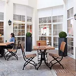 Ibis Ornano Montmartre Nord 18eme Paříž